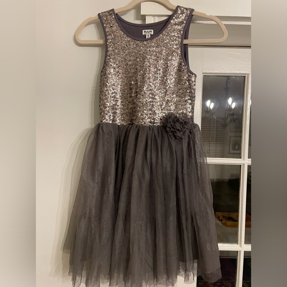 Kids Tulle/sequined holiday sleeveless dress. Age M/ 10. Grey/purple/silver.